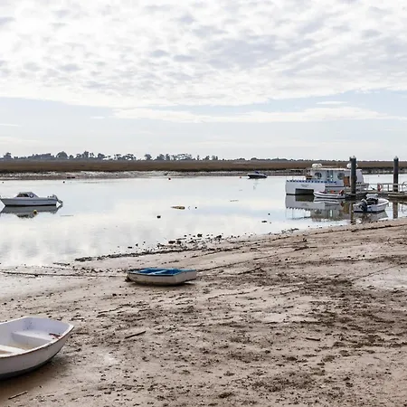 Tavira Apartment, By Hopstays *