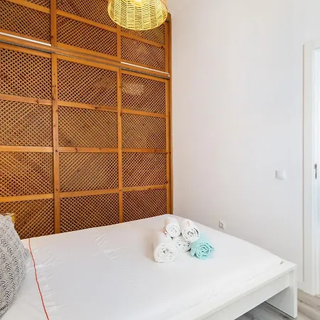 Tavira Apartment, By Hopstays