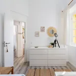 Tavira Apartment, By Hopstays
