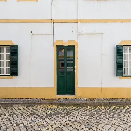 Tavira Apartment, By Hopstays Дом отдыха Санта-Лузия