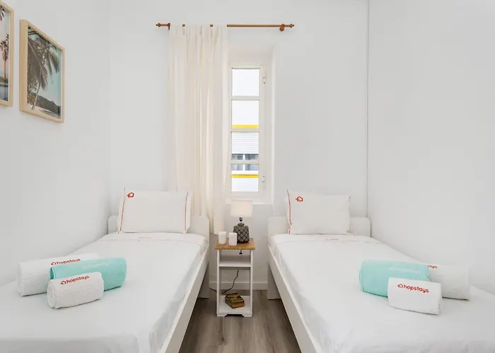 Tavira Apartment, By Hopstays *