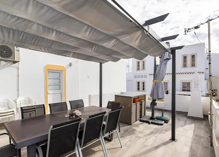 Tavira Apartment, By Hopstays * Santa Luzia